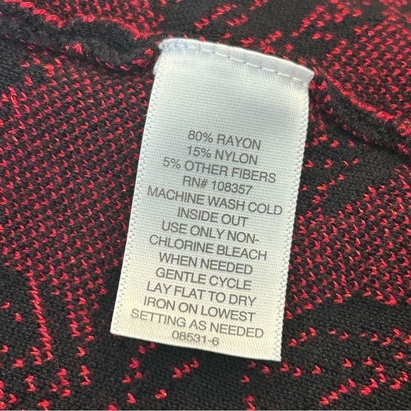 Liz Claiborne Women's Red Black Floral Holiday Winter Fall Sweater Blouse 2XL - Picture 8 of 9